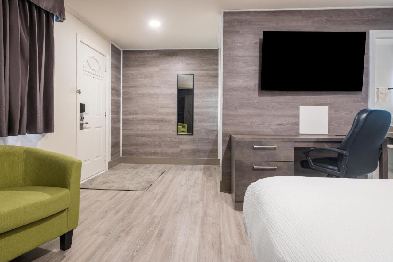 Glengarry Extended Stays Truro Exteriör bild